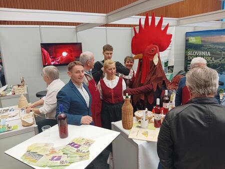 IMG-530f582c5b052d4ae5bce02a4348c712-V